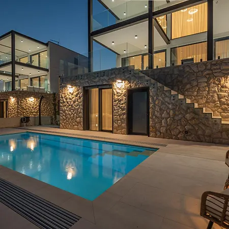 Villa Seafront Serena With Pool And Seaview Privlaka (Zadar)