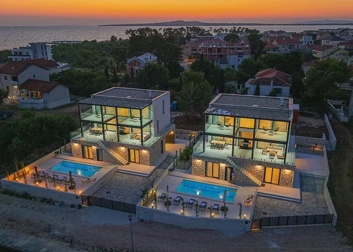 Seafront Serena With Pool And Seaview فيلة بريفلاكا