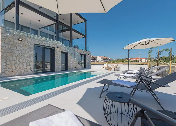 فيلة Seafront Serena With Pool And Seaview بريفلاكا