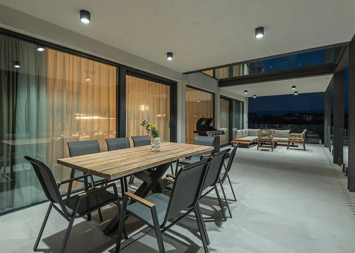 Seafront Serena With Pool And Seaview Villa Privlaka (Zadar)