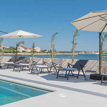 Seafront Serena With Pool And Seaview * Privlaka (Zadar)