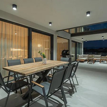 Seafront Serena With Pool And Seaview Villa Privlaka (Zadar)